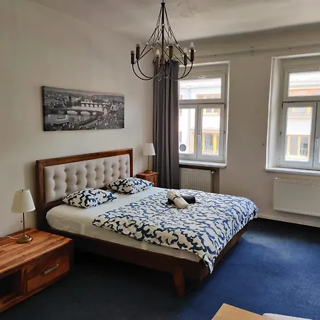 게스트하우스 Local Zizkov - Near Center 3*